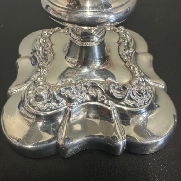4 Vintage, Ornate Silver Plated Candleholders (green felt cover on protectio - Picture 3 of 11